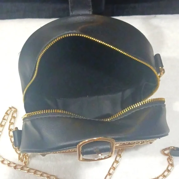 Trendy Fashion Purse. - Picture 6 of 8